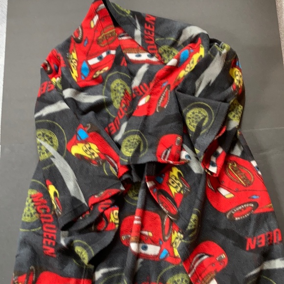 Disney Pixar Cars Themed Flannel Robe Lighting McQueen Black - Picture 1 of 8